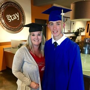 Meet your Posher, Dillon